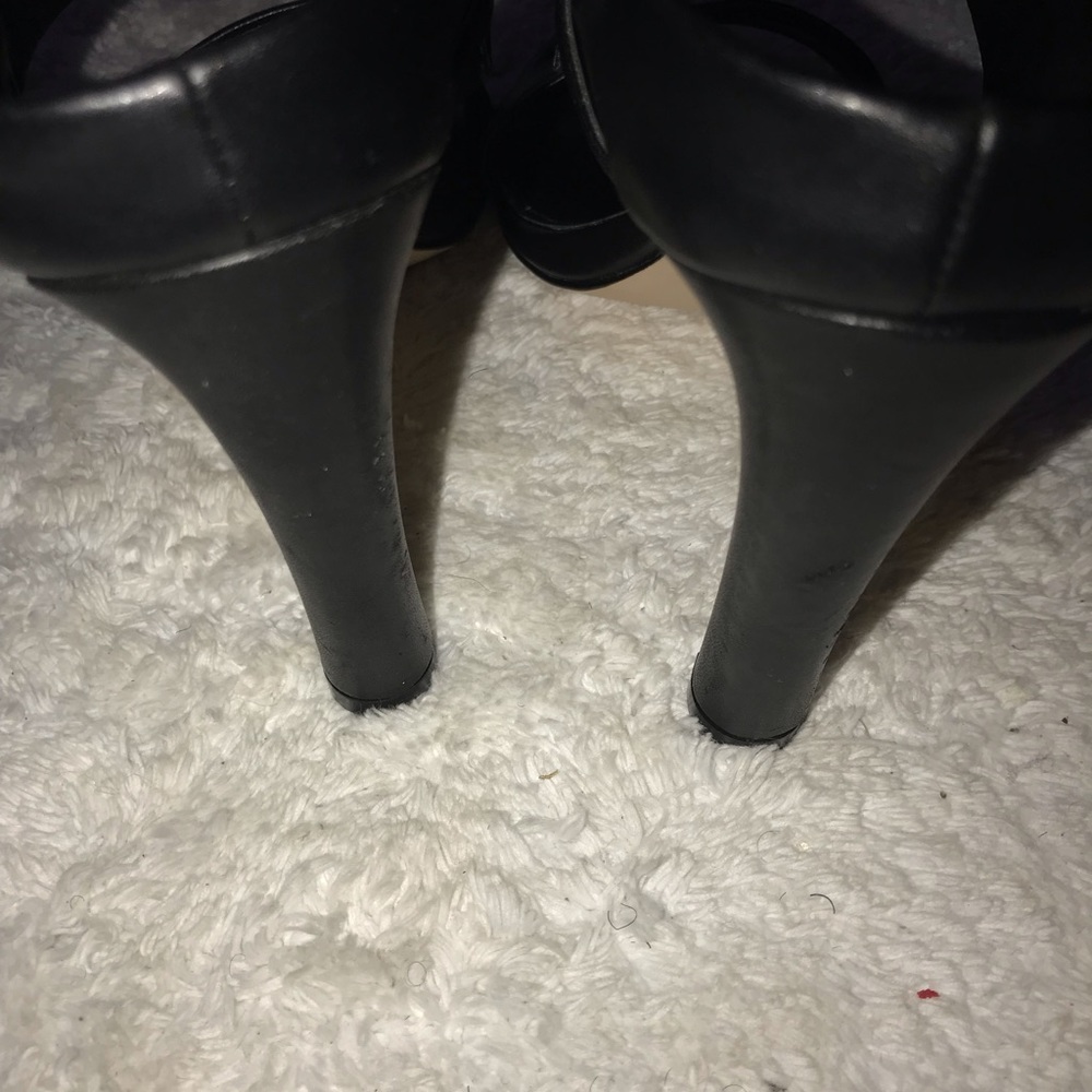 Calvin Klein heels - Picture 6 of 7